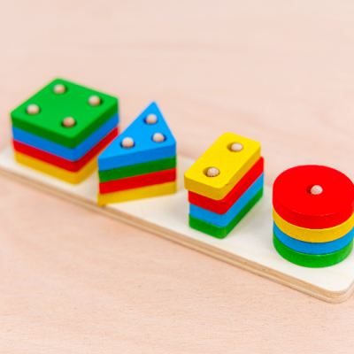 Joc de sortare a formelor geometrice